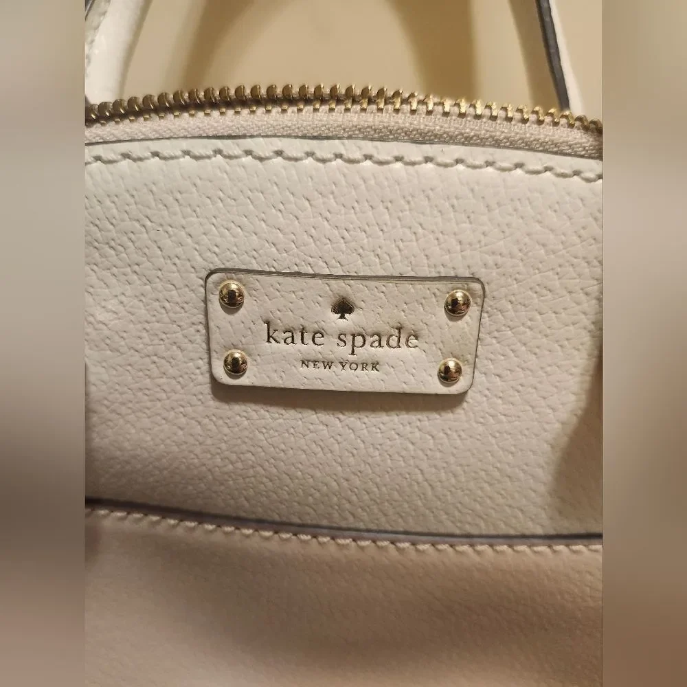 Kate Spade NY White/Nude Leather Domed Satchel/Crossbody Bag Ret.$330 w/Dustbag